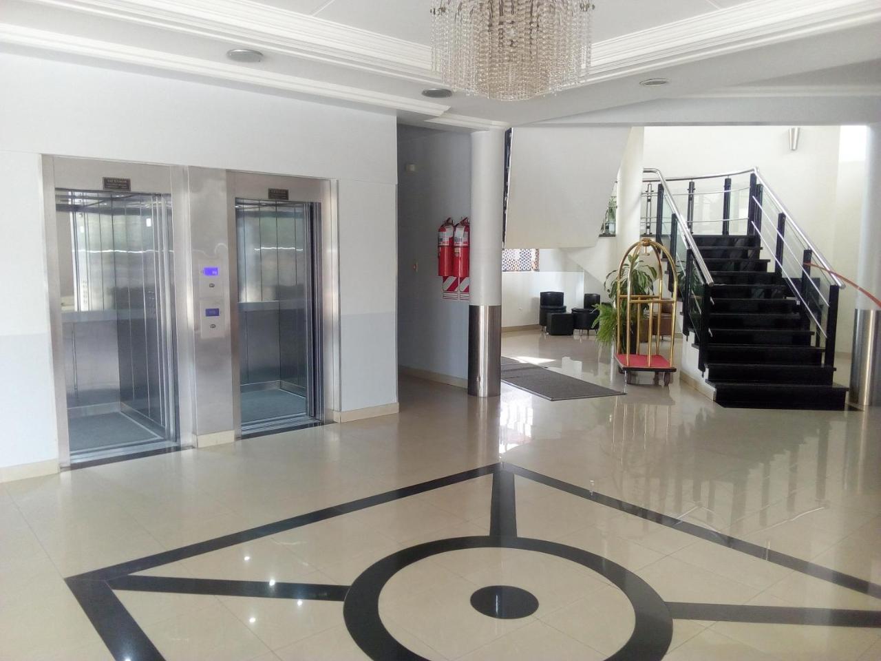 Hotel Le Park San Miguel de Tucuman Bagian luar foto